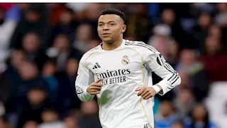 كليان مبابي يسجل ظهورا تاريخيا مع ريال مدريد أمام بيتيس بالدوري