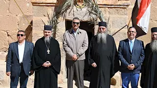 محافظ جنوب سيناء: دير سانت كاترين ورهبانه جزء أصيل من النسيج المصري -صور