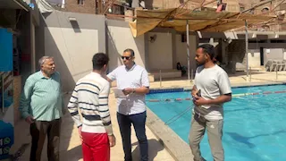  مدير شباب القليوبية يغلق حمام سباحة ويحيل موظفين للشؤون القانونية -صور