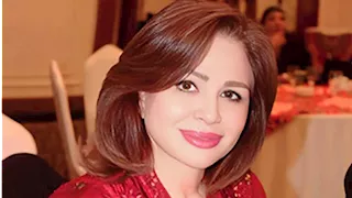 من المخمل.. إلهام شاهين تخطف الأنظار بإطلالتها