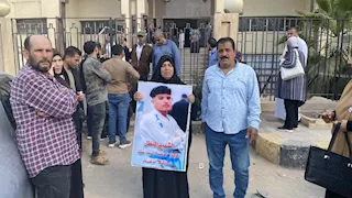 بالميداليات وصور البطل.. أسرة لاعب كاراتيه كفر الشيخ تطالب بالقصاص: "حق ابننا مش هنسيبه" - فيديو وصور 