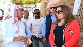 منال عوض تتفقد "البلو هول" بمحمية "أبو جالوم".. وتوجه بحماية الشعاب المرجانية