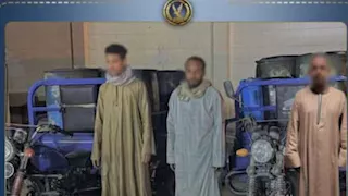 قبل بيعها في السوق السوداء.. ضبط 1.5 طن سولار بأسوان