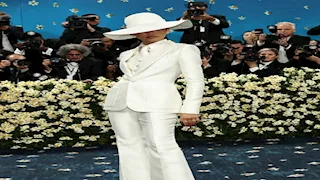 مع اقتراب ميت جالا 2026.. أسوأ إطلالات أثارت الجدل العام الماضي 