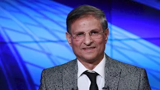 "اللاعبية باصين لبعض".. يونس يكشف كواليس تراجع الأهلي