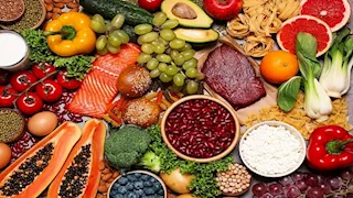  تناولها على معدة فارغة.. 5 أطعمة لصحة القلب وطرد السموم