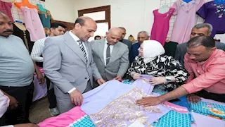 بالصورـ محافظ أسيوط يتفقد مركز تأهيل الفتيات ذوي الإعاقة بمركز الفتح