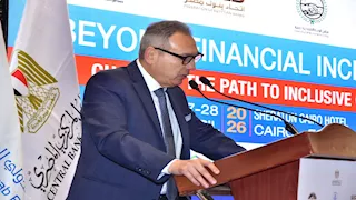 رئيس اتحاد المصارف العربية: إدماج 54 مليون مواطن في النظام المالي الرسمي بمصر