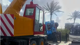 هبوط  بطريق النهضة  يتسبب في انقلاب سيارة نقل ثقيل بالإسكندرية