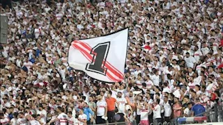 "الزمالك بيكسب بدعاء الجماهير".. تصريحات مثيرة من نجم الأهلي قبل مواجهتي الدوري المصري