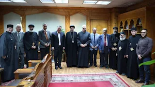 وكيل الأزهر يستقبل الأنبا إرميا ووفد بيت العائلة المصرية
