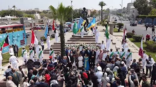 ممتطياً حصانه "بوسيفالوس".. حكاية تمثال الإسكندر الأكبر في باب شرق -صور