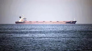 بعد أسبوع من الانتظار.. ناقلة نفط يابانية تعبر مضيق هرمز