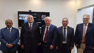 "العربي للاختصاصات الصحية" و"العالمية لطب العيون" يوقعان مذكرة تفاهم لرفع كفاءة الكوادر الطبية