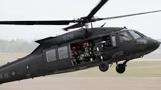 إصابة مروحيتين أمريكيتين فوق إيران أثناء البحث عن طيار مقاتلة F-15