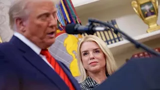 خفايا الإطاحة بوزيرة العدل الأمريكية.. ترامب يفتح "صندوق إبستين" ويستدعي سلاحه السري