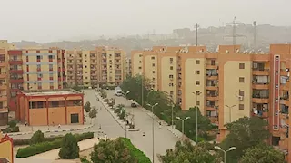 عاصفة ترابية وأمطار تضرب أسوان.. رفع الطوارئ ووقف الملاحة النهرية (فيديو وصور)