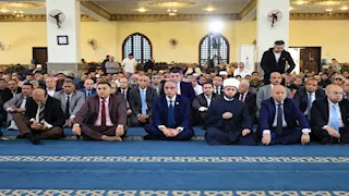 بحضور وزير الأوقاف وكبار المسؤولين.. محافظ القاهرة يشارك في احتفالات الجيزة بعيدها القومي