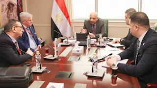 وزير الكهرباء يبحث مع "باوكو" الألمانية توطين صناعة المواسير والأنظمة المقاومة للتآكل