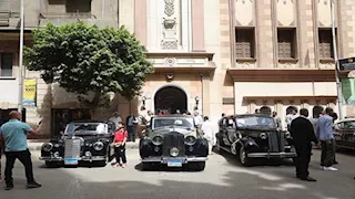  60 سيارة كلاسيكية تجوب شوارع القاهرة احتفالًا بمرور 102 عام على نادي السيارات