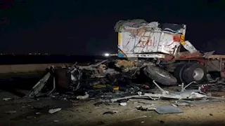 مصرع شخص في حادث مروع على محور 30 يونيو بالسويس