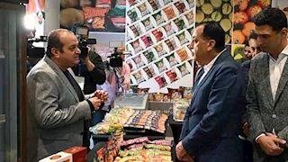 رئيس الوزراء يتفقد معرض المنتجات المتنوعة للشركات الصناعية فى بنها 