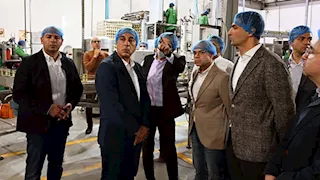 مدبولي يتفقد مصنع فيردي فودز ببنها: 95% من الإنتاج للتصدير