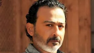 "شكرًا من القلب".. أحمد عزمي يعلق على تكريمه من مهرجان المسرح العالمي