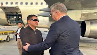 وزير البترول يستقبل جثمان المهندس المصري شهيد الواجب بالإمارات