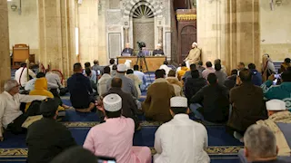 ملتقى أزهري يكشف عن وجوه الإعجاز في حديث القرآن عن فاكهة العنب