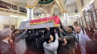 محافظ الدقهلية ينعي "شهيد الغربة": فقدنا نموذجًا في الإخلاص والتفاني (صور)