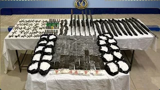 مقتل 3 عناصر إجرامية وضبط 600 كيلو مخدرات و106 قطع سلاح بأسيوط والأقصر