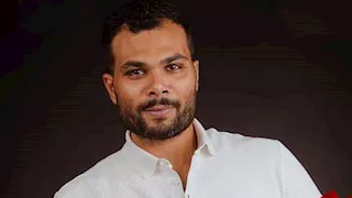 أحمد عبد الله محمود يكشف قصة حبه لزوجته بعد 20 عامًا من الفراق