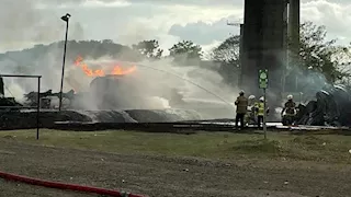 قتيل ومصابون في انفجار ضخم أسفل "جسر الأمريكتين" في قناة بنما (فيديو)