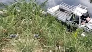 إصابة 12 عاملًا في انقلاب سيارة ربع نقل داخل ترعة بالأقصر