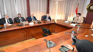 وزير الصناعة يبحث مع غرفة التجارة الأمريكية تعزيز التعاون المشترك