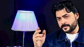 مؤلف مسلسل"علي كلاي".. محمود حمدان يعلن موعد عزاء والده