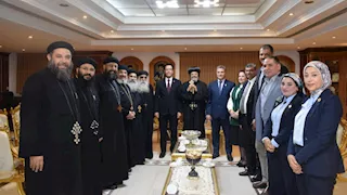 رئيس جامعة بنها يزور كنائس شبرا الخيمة وشبين القناطر -صور