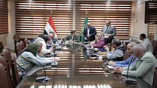 لفتات إنسانية في لقاء محافظ القليوبية: علاج على نفقة الدولة وتجهيز شقة شاب