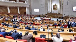 "إنهاء المجاملات".. طلب إحاطة بالبرلمان لوقف مد الخدمة بعد الستين بشركات المياه