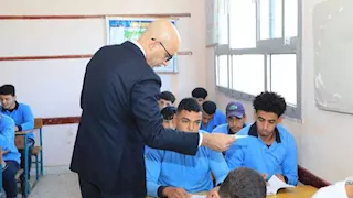 التعليم تحدد آلية توزيع نماذج التقييمات الأسبوعية للطلاب