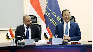 وزير الاتصالات يبحث مع نظيره اليمني تعزيز التعاون في التحول الرقمي