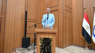 محافظ جنوب سيناء يشهد تكريم الأمهات والآباء المثاليين لعام 2026 (صور)