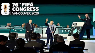 أول تعليق لرئيس الاتحاد الفلسطيني بعد رفض مصافحة ممثل إسرائيل