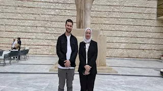 “نلتزم بالمعايير".. مديرة المتحف اليوناني الروماني تحسم الجدل حول تغيير ألوان الآثار