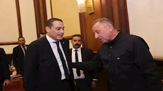 "على رأسهم الخطيب".. نجوم الرياضة يقدمون واجب العزاء في شقيقة المستشار محمد عبده صالح