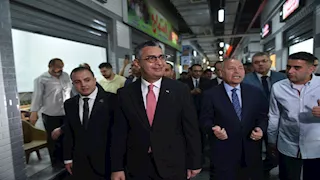 وزير التموين ومحافظ القاهرة يفتتحان معرض "أهلاً بالعيد" بحدائق القبة