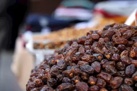 دور الألياف في الجسم- 3 فواكه تحتوي عليها أكثر من التمر