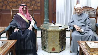 قبل بدء موسم الحج.. شيخ الأزهر يستقبل السفير السعودي