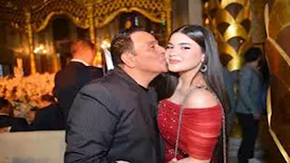 "شديدة  مع الولاد وحازمة".. ماذا قال محمد فؤاد عن زوجته الأولى؟